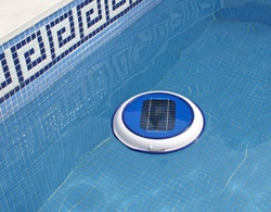 Clorotron, el primer filtro para limpiar las piscinas con energía solar