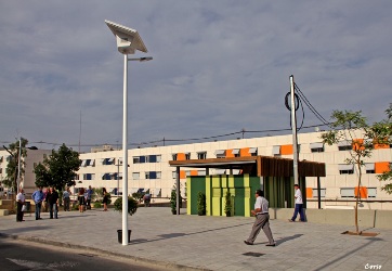 Ayuntamiento de Alicante instala una novedosa farola solar con tecnología LED 