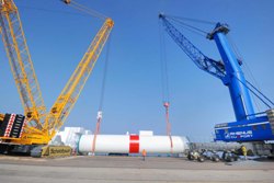 Rhenus convierte a Cuxport en el puerto clave para operativas especiales del sector eólico